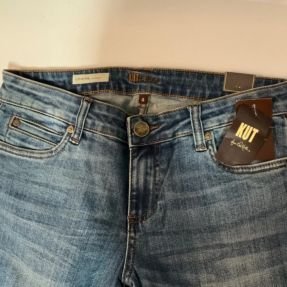 Kut from the Kloth - CATHERINE Boyfriend Originality - Woman’s Blue Jeans NWT 4 - Picture 5 of 10